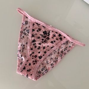 NWT Victoria’s Secret Lace Bikini Panty